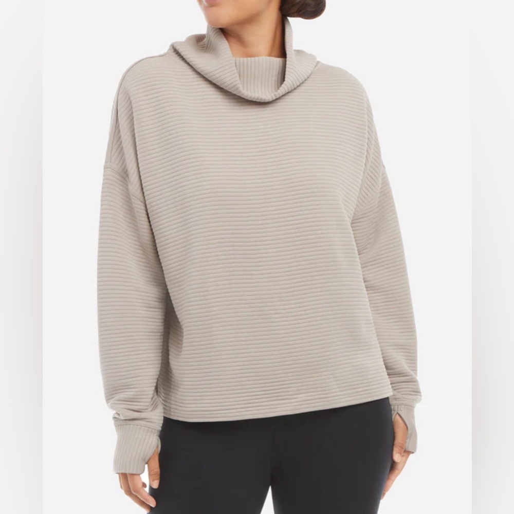 Ridge Cowlneck Pullover Danskin Size Large. Cropped.